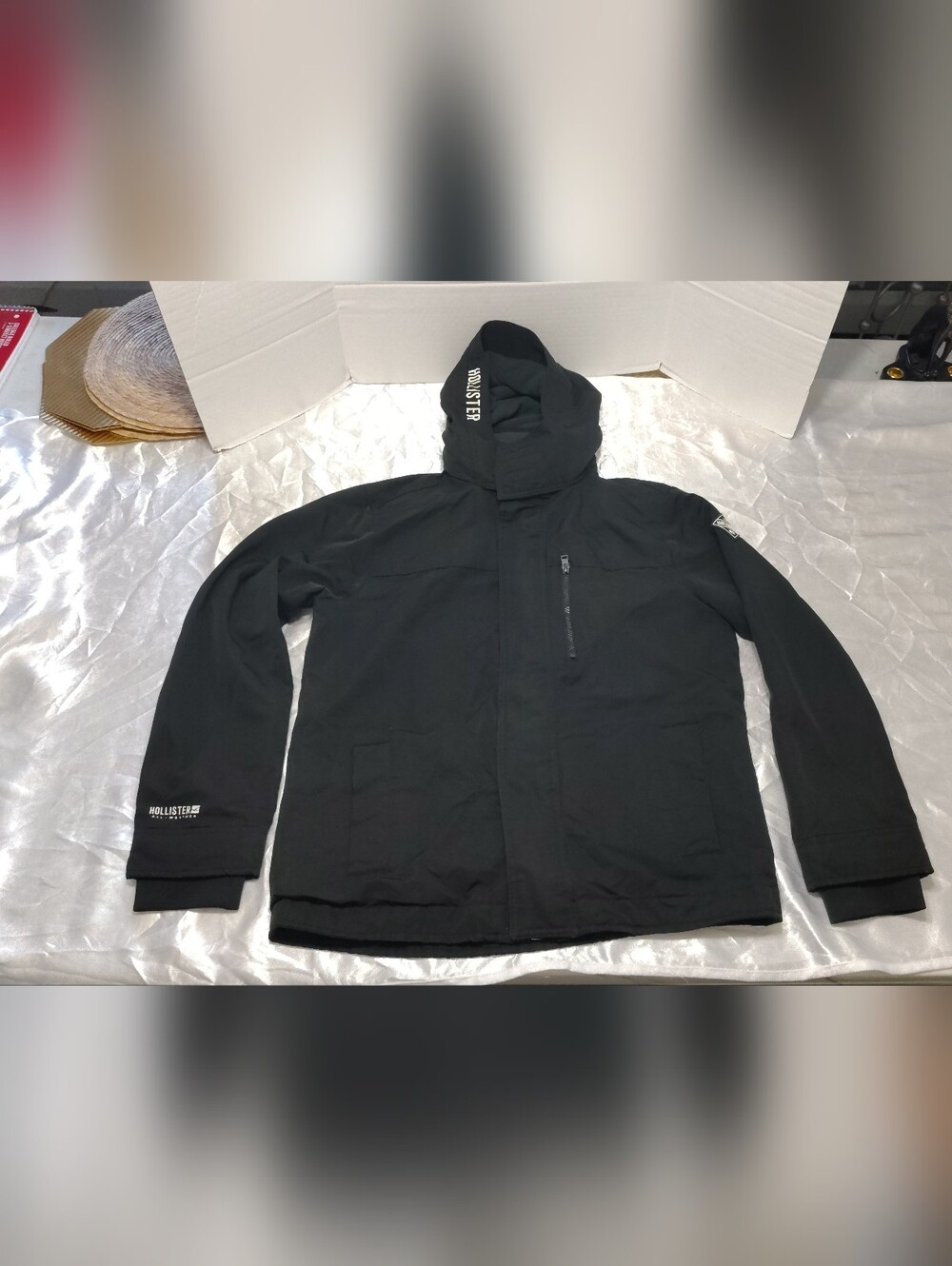 Hollister All-weather Collection, Men - LARGE, Hoodie Jacket, Lined